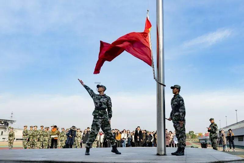 突然膝盖疼是怎么回事游戏画面